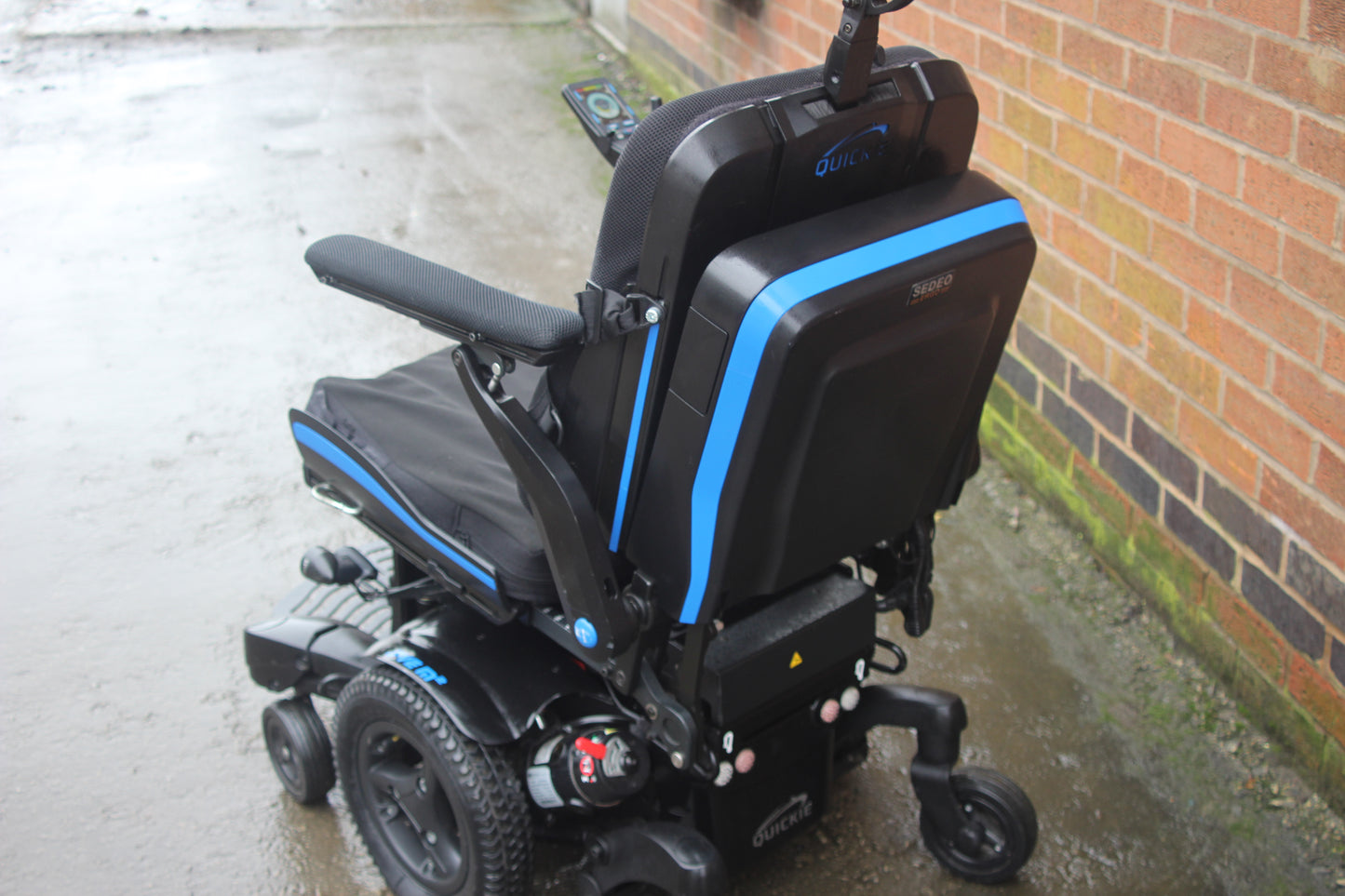 Quickie Jive M2 Sedeo Ergo Lie Down Pressure Relief Electric Wheelchair
