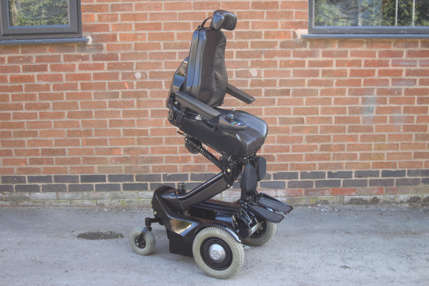 Balder Etac Finesse Electric Wheelchair Powerchair Rising Tilt Electric Footplate