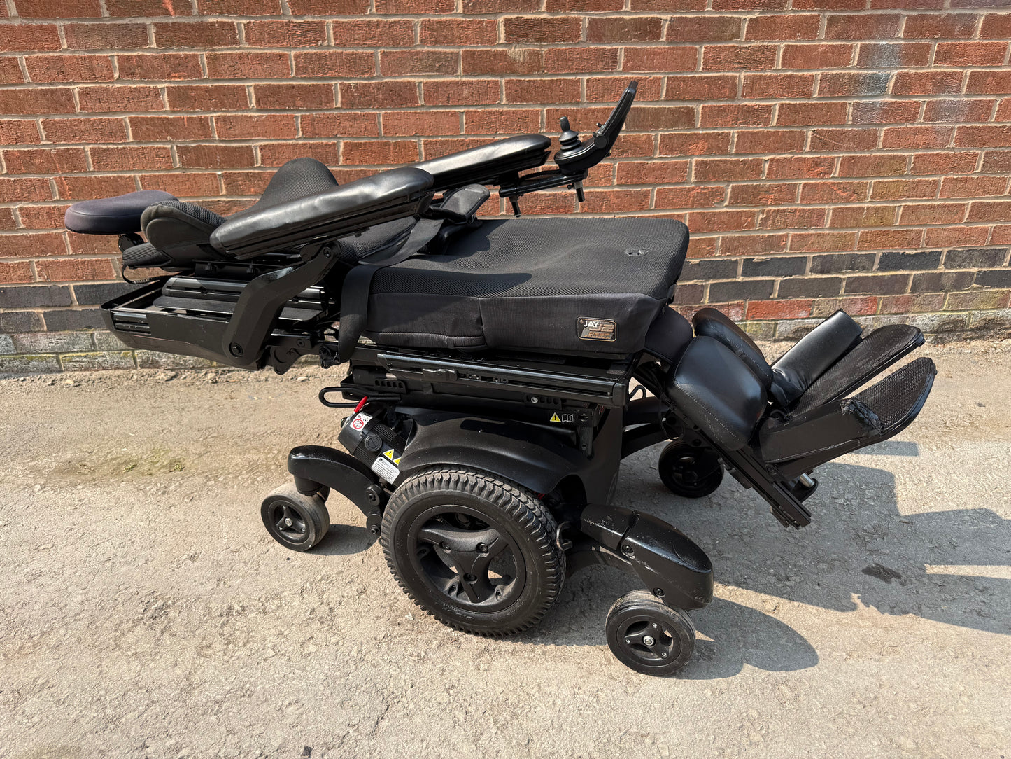 Quickie Jive M2 Sedeo Ergo Lie Down Pressure Relief Electric Wheelchair