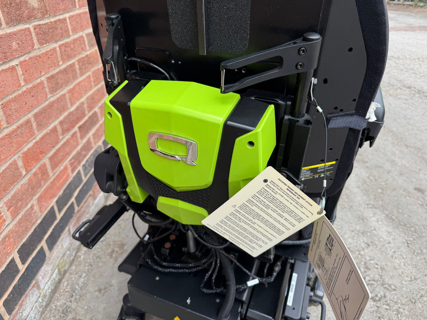 Pride Quantum Edge 2.0 Riser Recline Tilt Electric Footplate Electric Wheelchair Powerchair