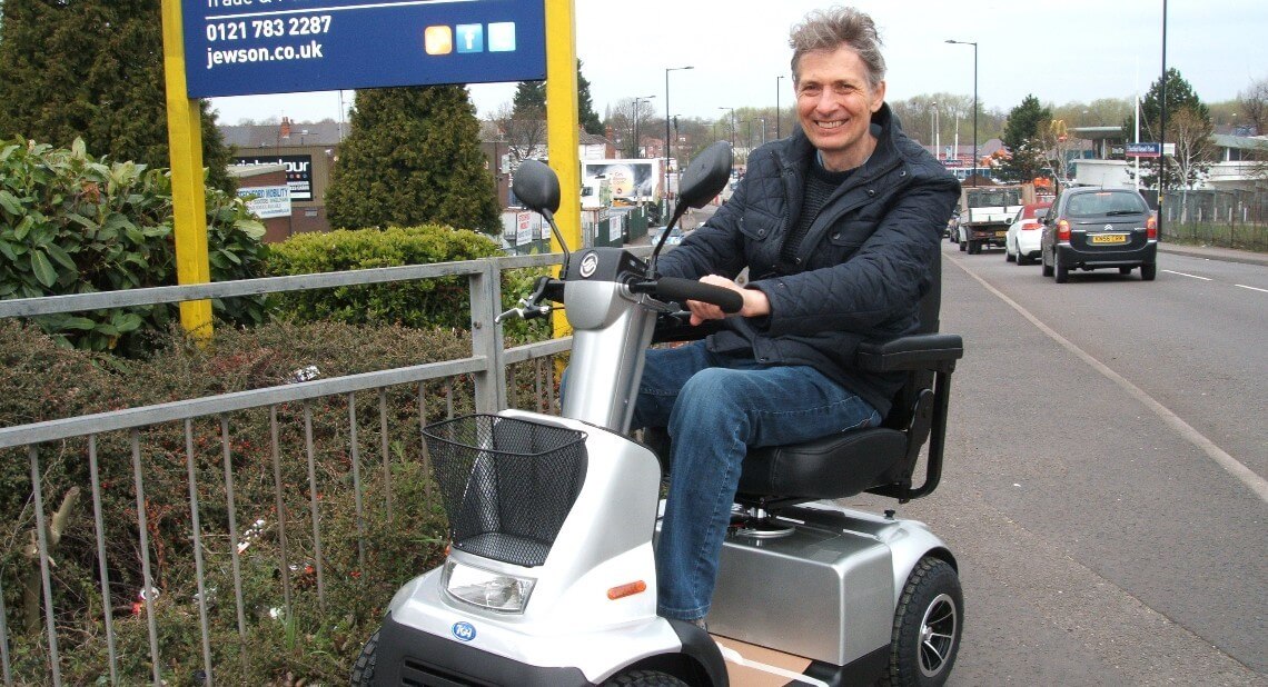 How to Drive a Mobility Scooter: A Comprehensive Guide – MobilityX