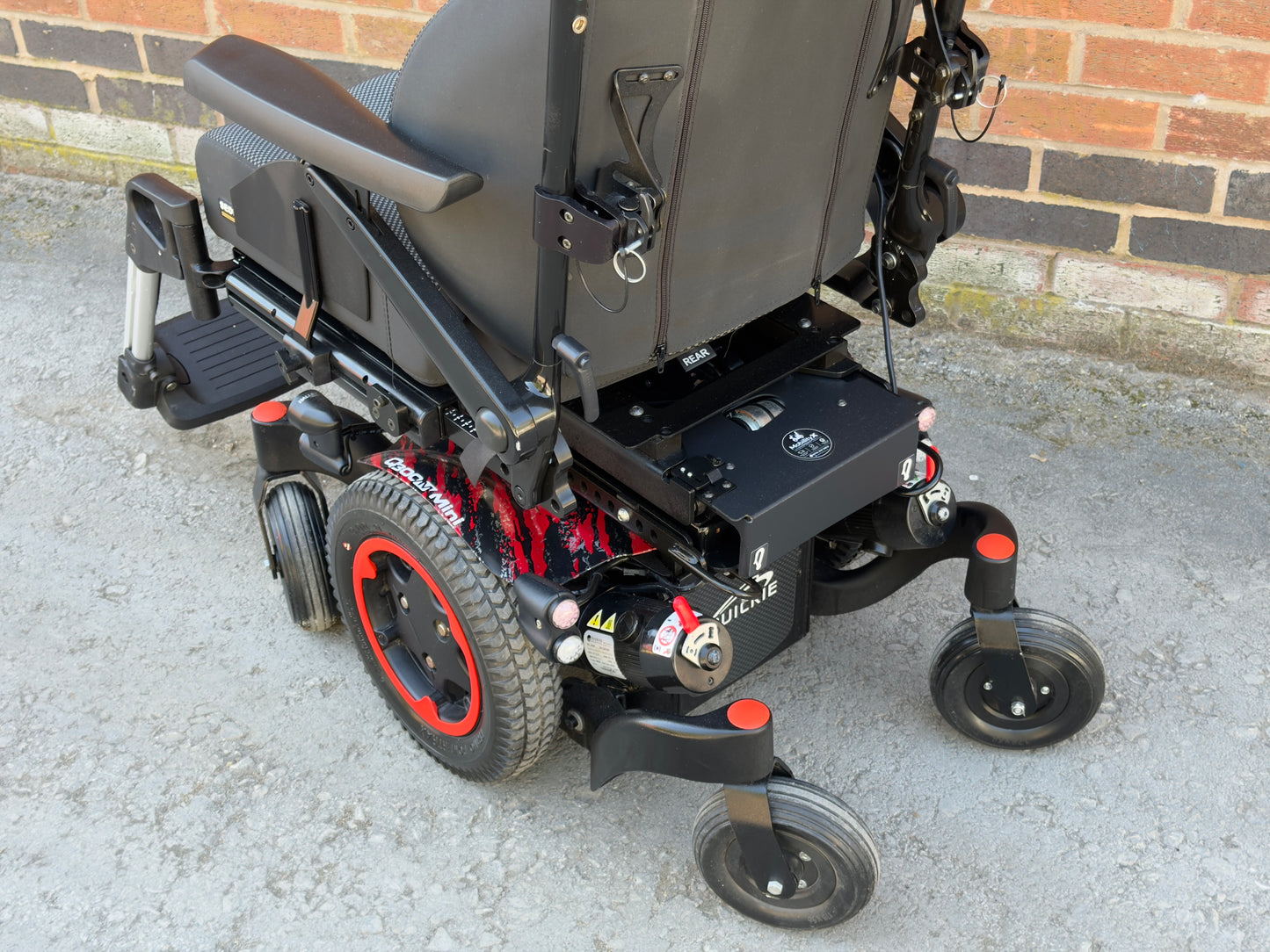 Quickie Q300M Mini 6MPH Sedeo Pro Rising Tilt Electric Wheelchair Powerchair