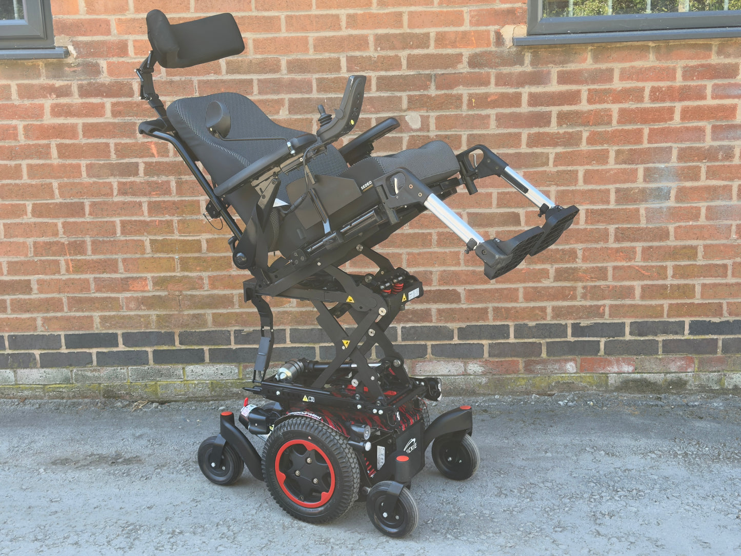 Quickie Q300M Mini 6MPH Sedeo Pro Rising Tilt Electric Wheelchair Powerchair