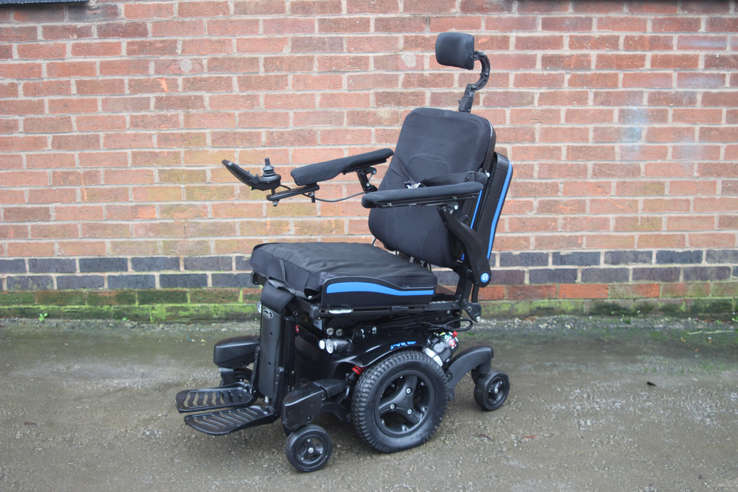 Quickie Jive M2 Sedeo Ergo Lie Down Pressure Relief Electric Wheelchair