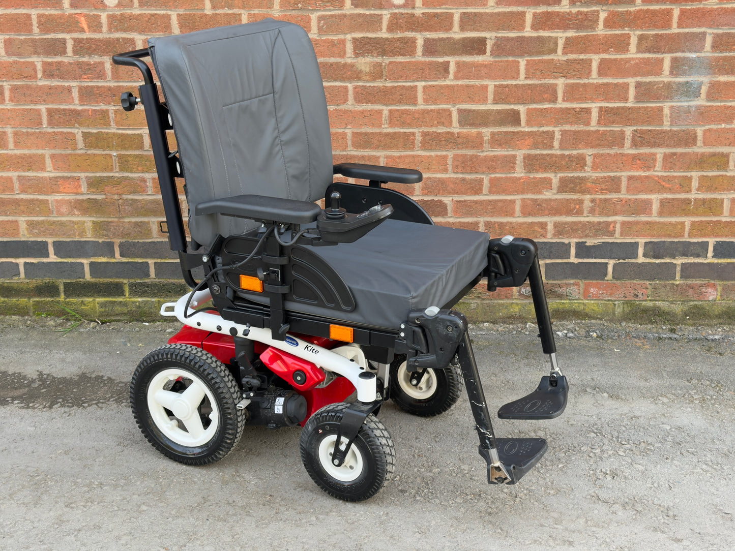 Invacare Kite Bariatric Electric Wheelchair Tilt Recline Powerchair