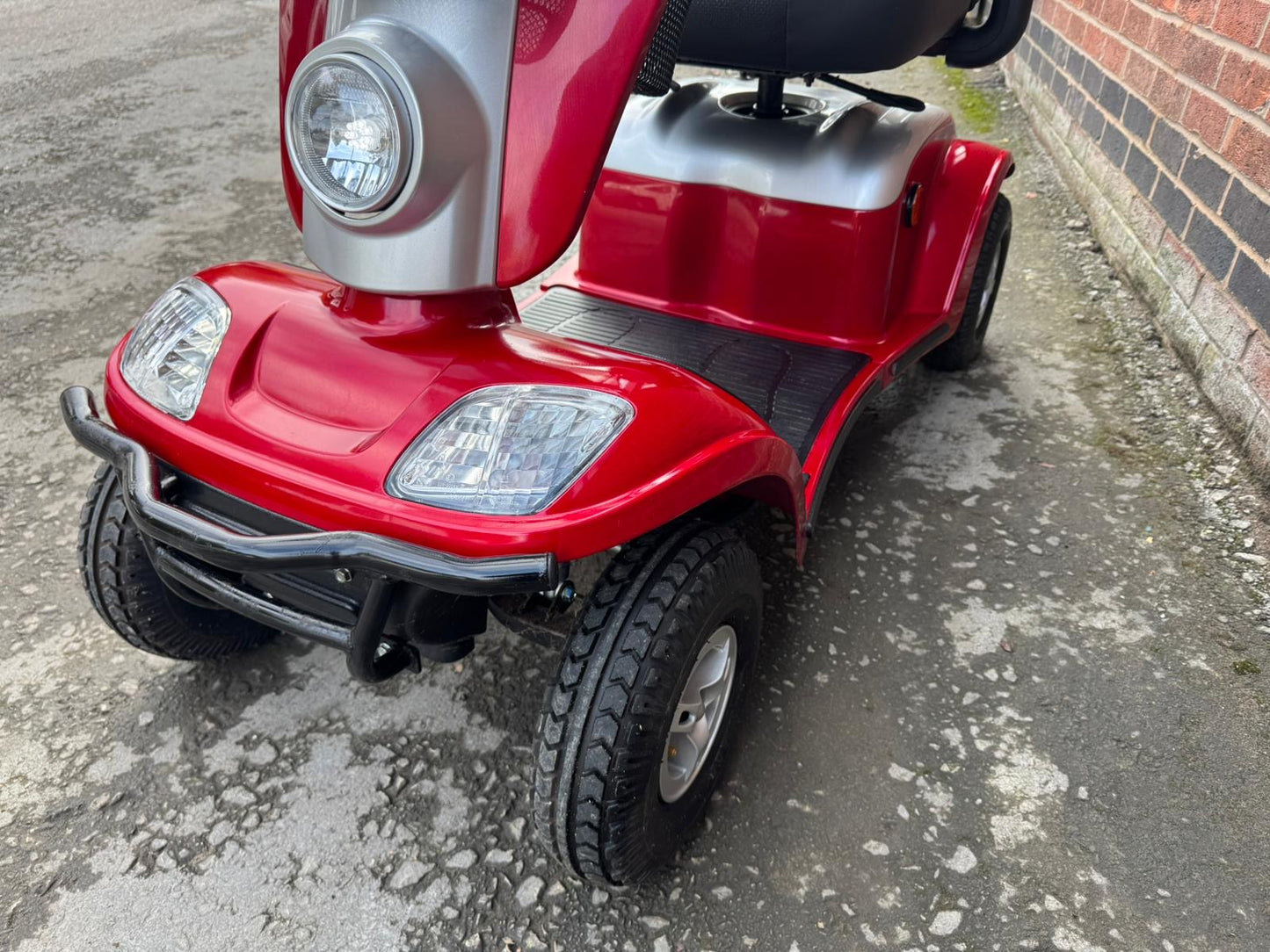 Kymco Maxi XLS 8MPH Mobility Scooter Buggy Puncture Proof Tyres (2024)