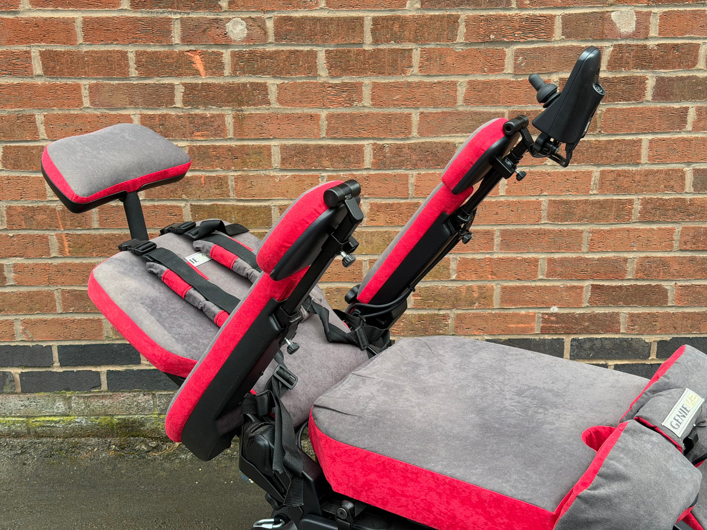 Genie V2 EasyRise Standing Electric Wheelchair Stand Up Powerchair Wheelchair