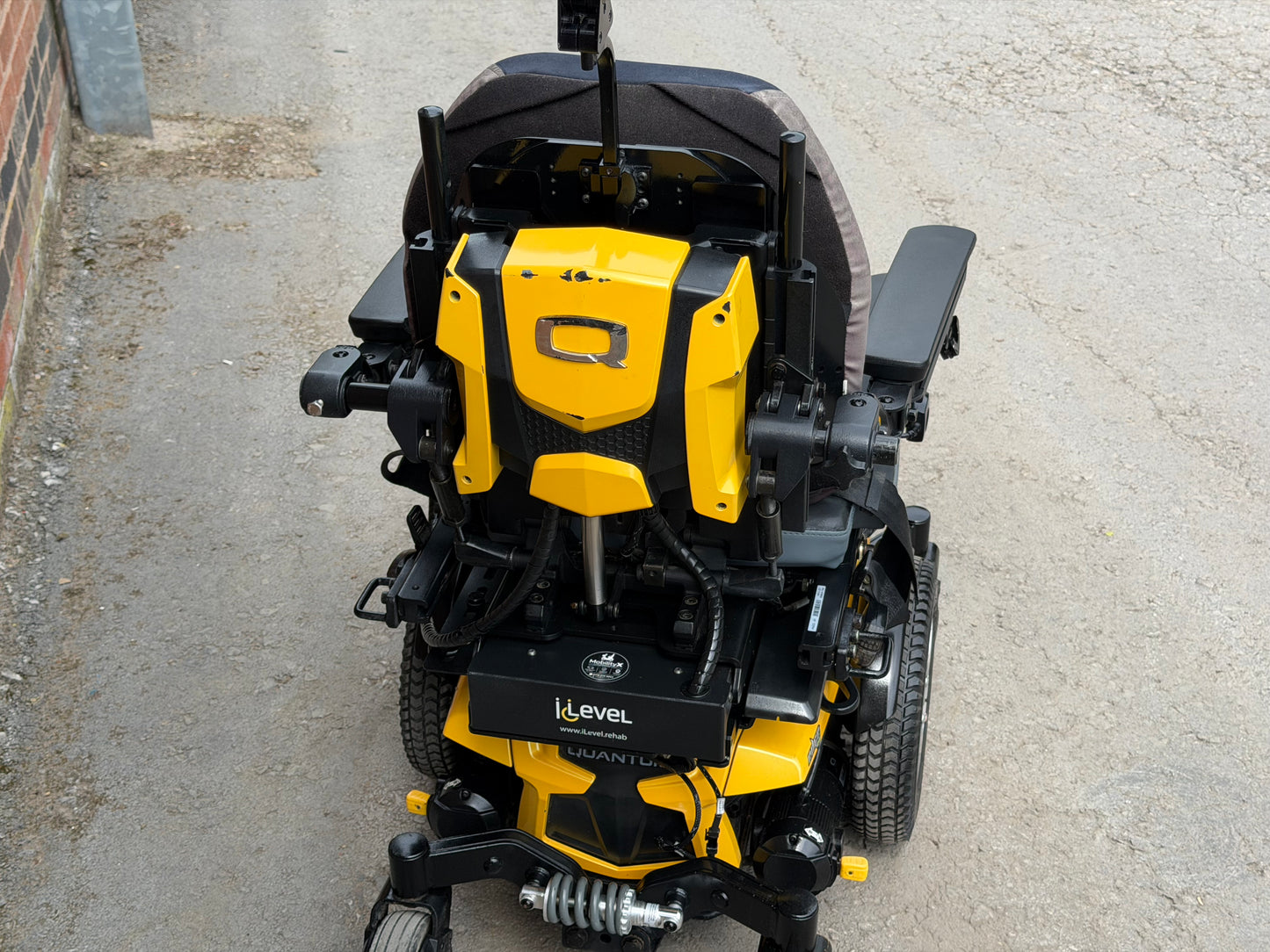 Pride Quantum Edge 2.0 I-Level Riser Recline Tilt Electric Footplate Electric Wheelchair Powerchair