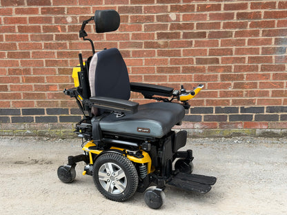 Pride Quantum Edge 2.0 I-Level Riser Recline Tilt Electric Footplate Electric Wheelchair Powerchair