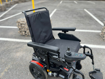 SUNRISE QUICKIE Q100R 4MPH  RWD USED SECOND HAND ELECTRIC MOBILITY POWERCHAIR WHEELCHAIR SCOOTER