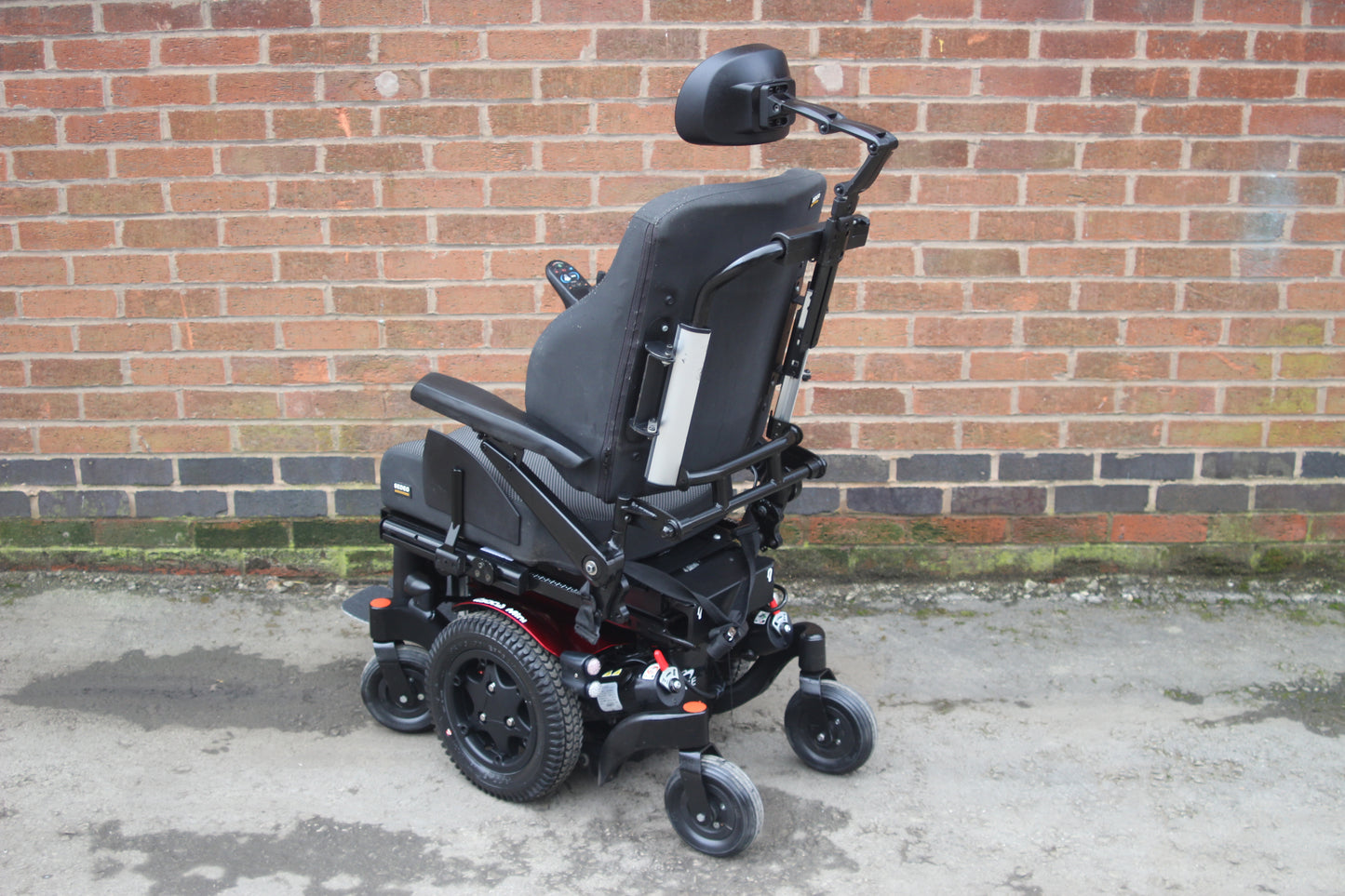 QUICKIE Q300M MINI USED SECOND HAND ELECTRIC RISE TILT MOBILITY POWERCHAIR WHEELCHAIR