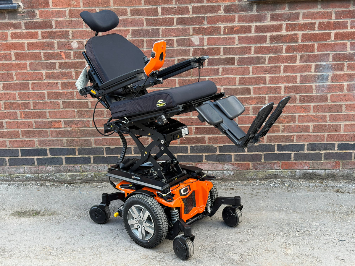 Pride Quantum Edge 2.0 I-Level Riser Recline Tilt Footplate Electric Wheelchair Powerchair