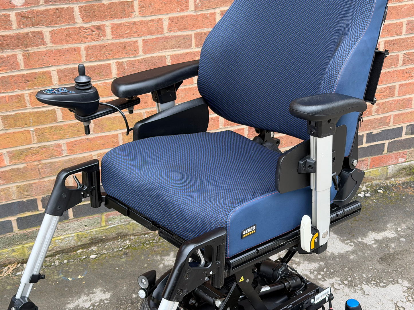 Quickie Q500M 6MPH Electric Wheelchair Powerchair Rising Tilt Sedeo Pro