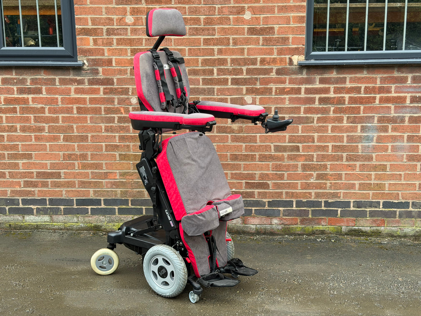 Genie V2 EasyRise Standing Electric Wheelchair Stand Up Powerchair Wheelchair