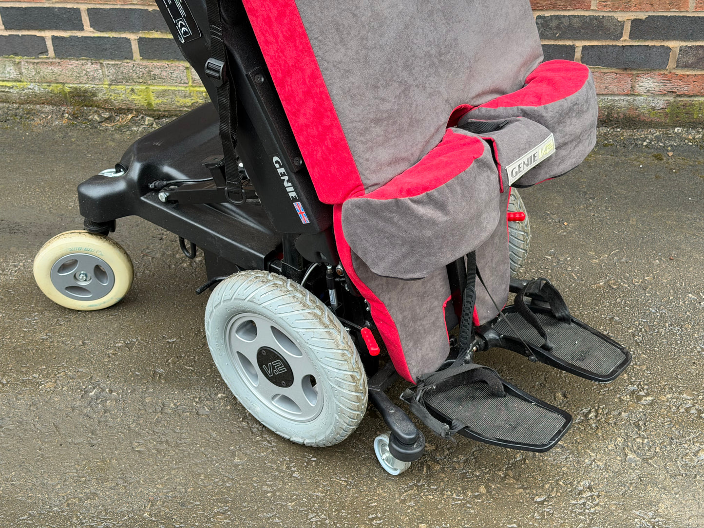 Genie V2 EasyRise Standing Electric Wheelchair Stand Up Powerchair Wheelchair