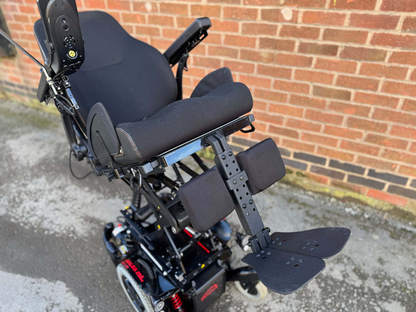 Quickie Salsa Mini M2 6MPH Red Line MWD Electric Wheelchair Powerchair MND Riser Tilt