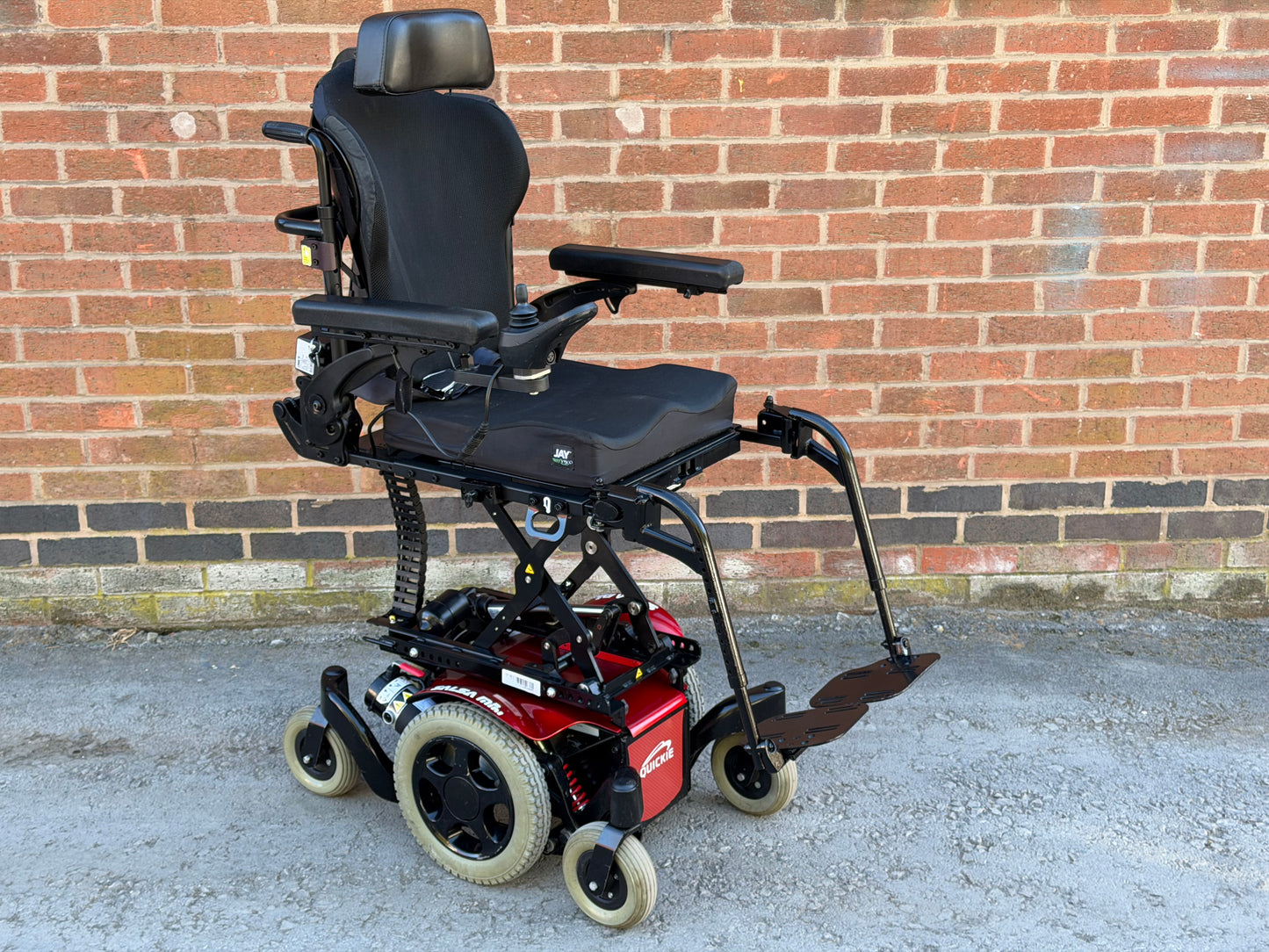 Quickie Salsa Mini M2 MWD Electric Wheelchair Powerchair Electric MND Riser Tilt