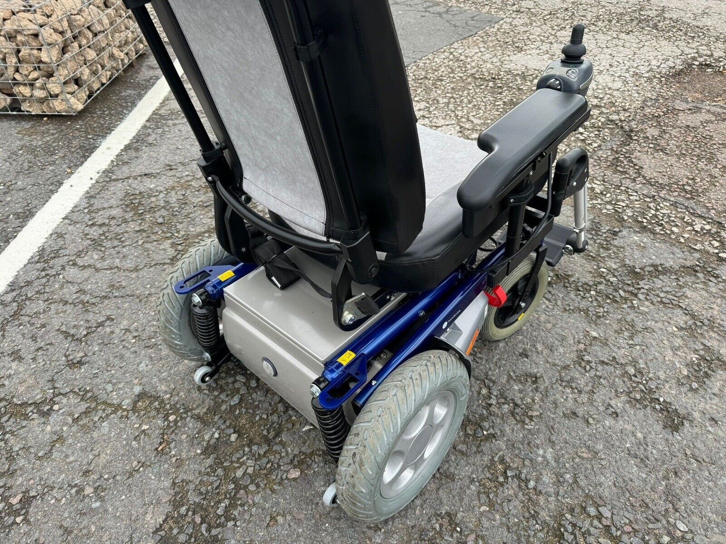 HANDICARE PUMA 4MPH RWD USED SECOND HAND ELECTRIC WHEELCHAIR POWERCHAIR