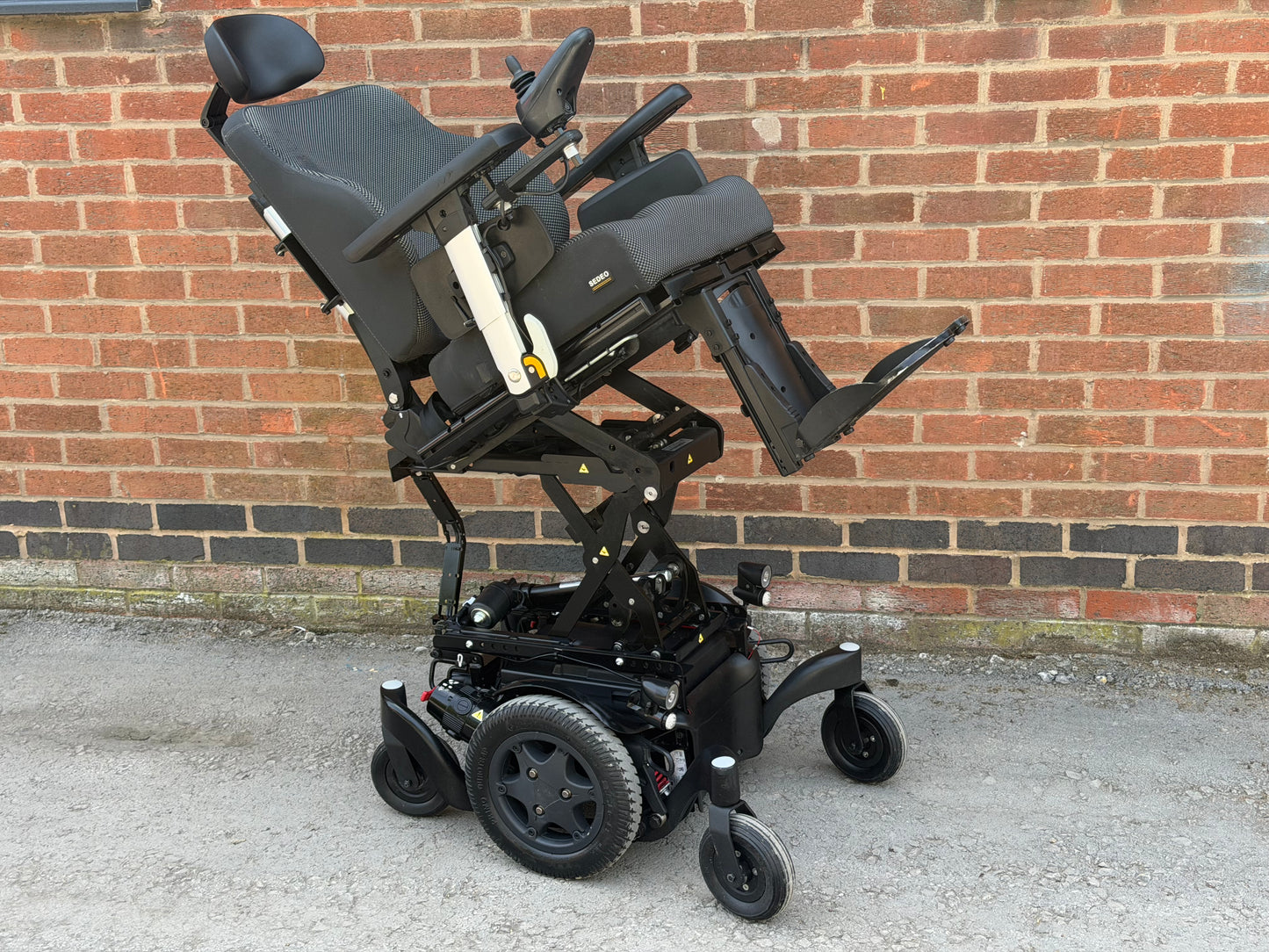 Quickie Q500M Electric Wheelchair Powerchair Rising Tilt Sedeo Pro