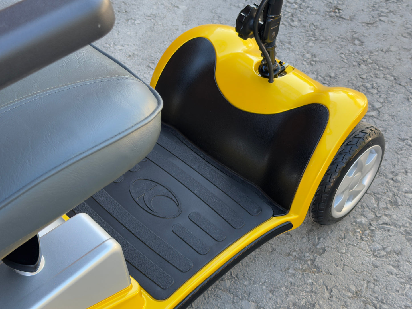 Kymco For U Mini Comfort Mobility Scooter 4Mph Portable Scooter