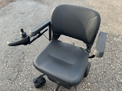 TRAVELUX QUEST USED SECOND HAND ELECTRIC WHEELCHAIR 4MPH RWD LIGHTWEIGHT