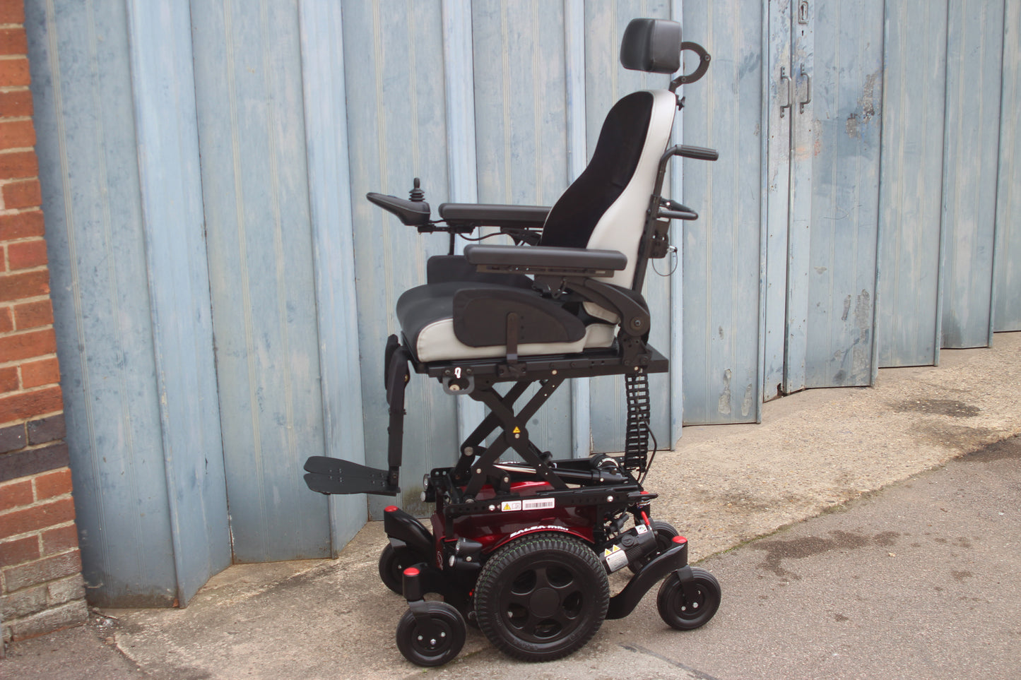 Quickie Salsa Mini 2 6MPH MWD Electric Wheelchair Powerchair MND Riser Tilt