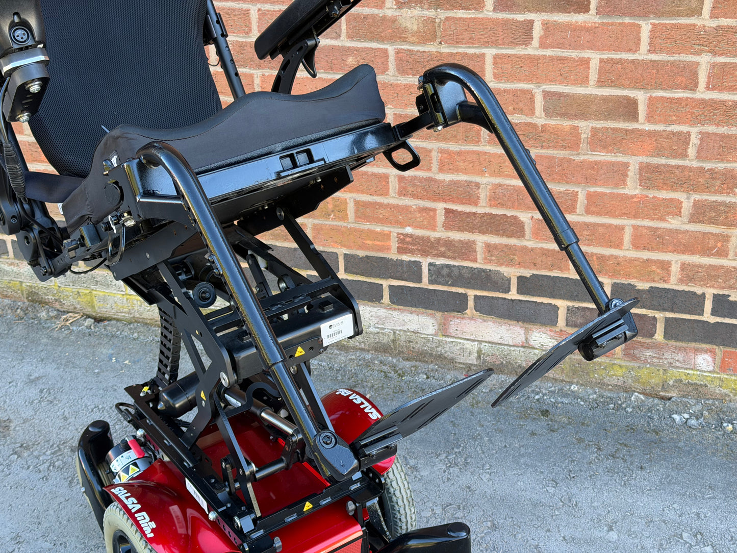 Quickie Salsa Mini M2 MWD Electric Wheelchair Powerchair Electric MND Riser Tilt