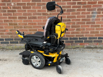 Pride Quantum Edge 2.0 I-Level Riser Recline Tilt Electric Footplate Electric Wheelchair Powerchair