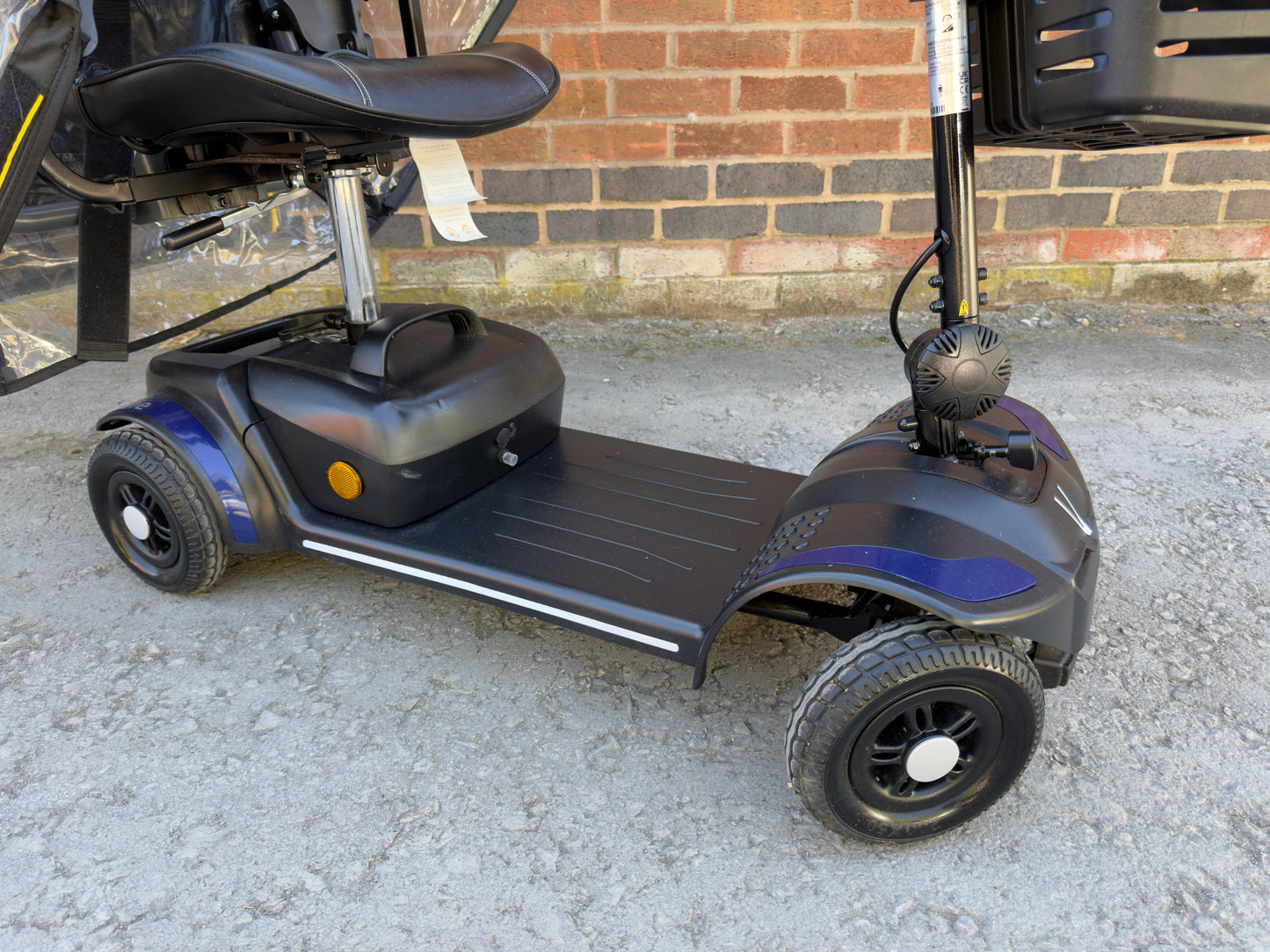 Rascal Vie Lightweight Mobility Scooter W/Folding Canopy Scooterpac Canopy