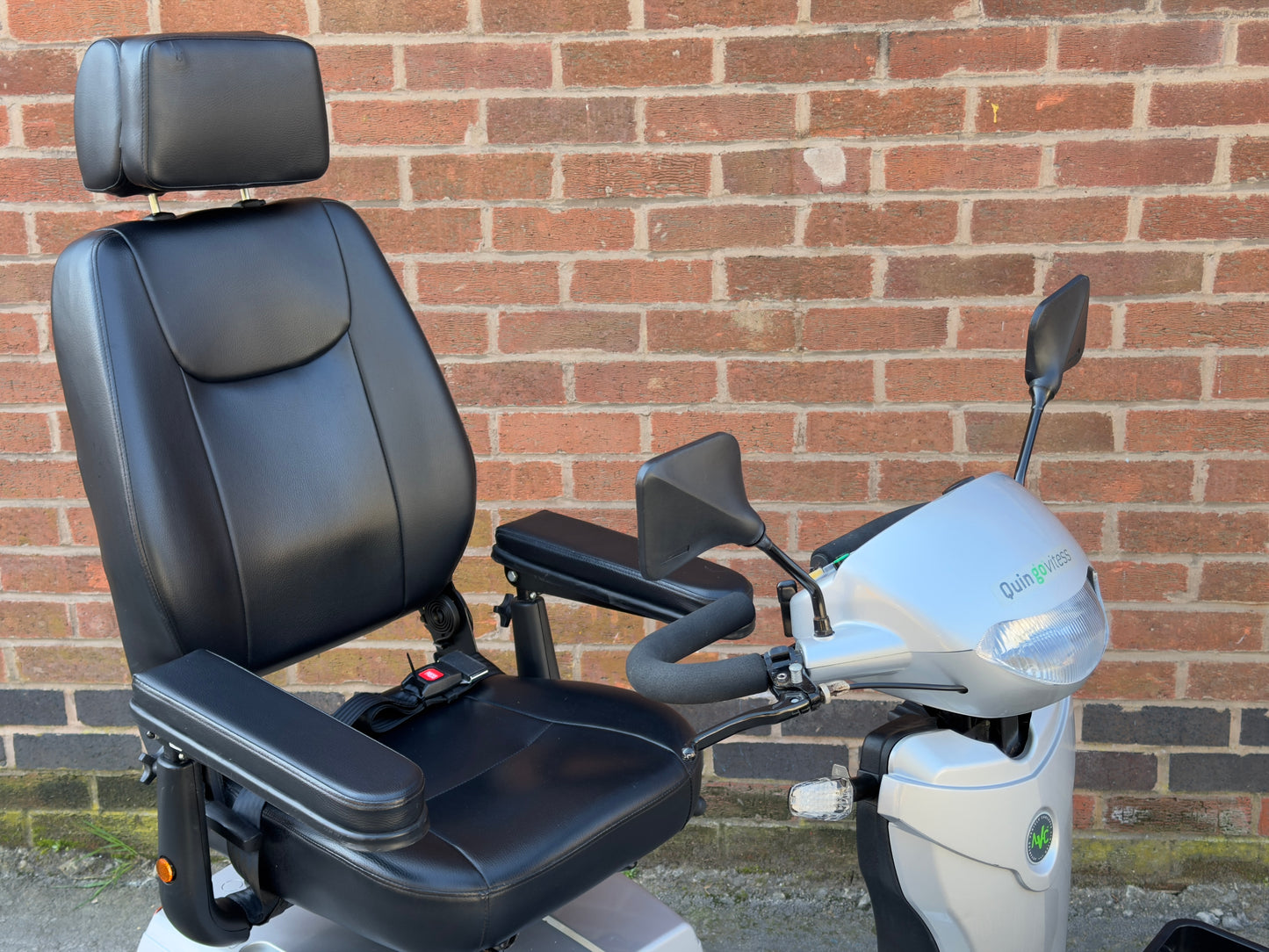 Quingo Vitess Mobility Scooter Buggy 8MPH