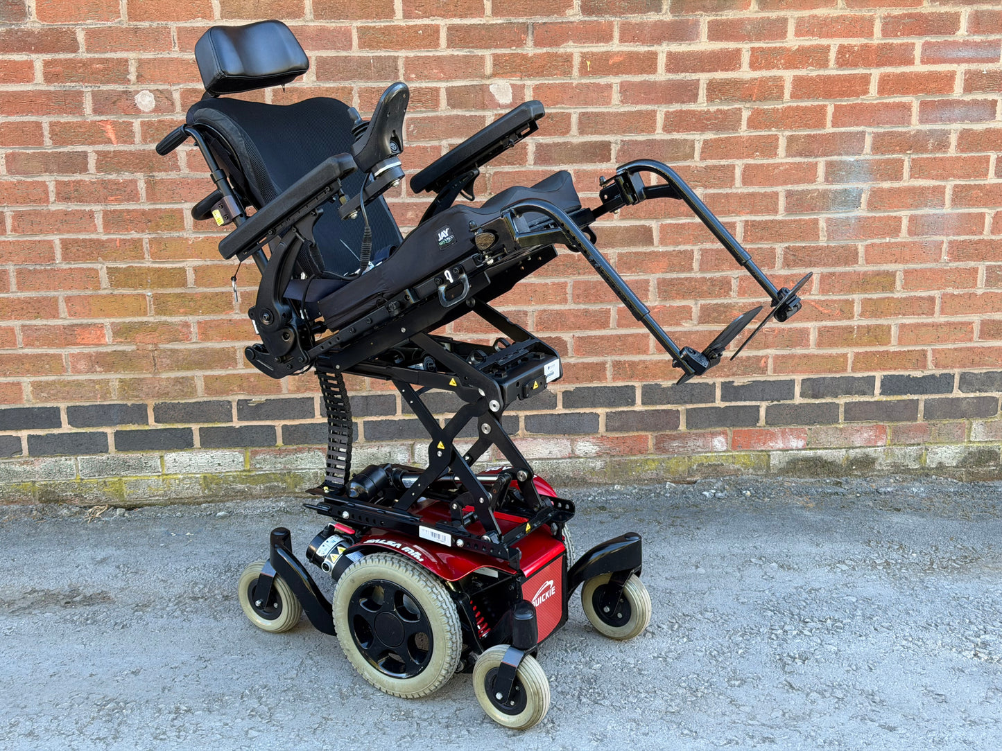Quickie Salsa Mini M2 MWD Electric Wheelchair Powerchair Electric MND Riser Tilt