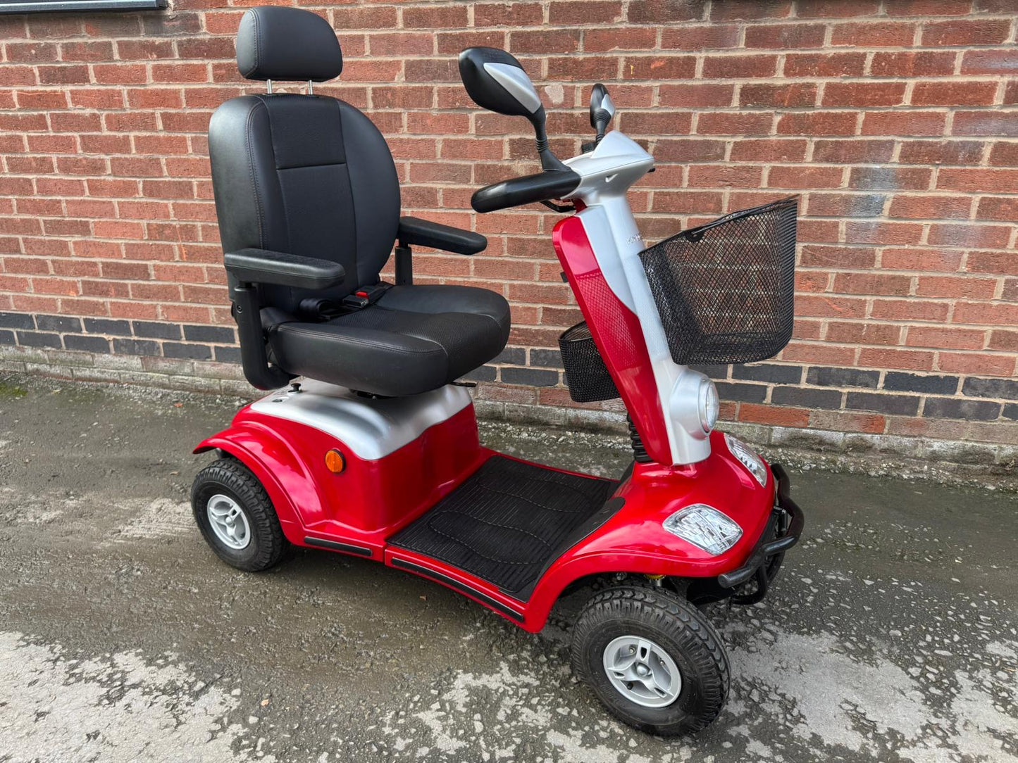 Kymco Maxi XLS 8MPH Mobility Scooter Buggy Puncture Proof Tyres (2024)