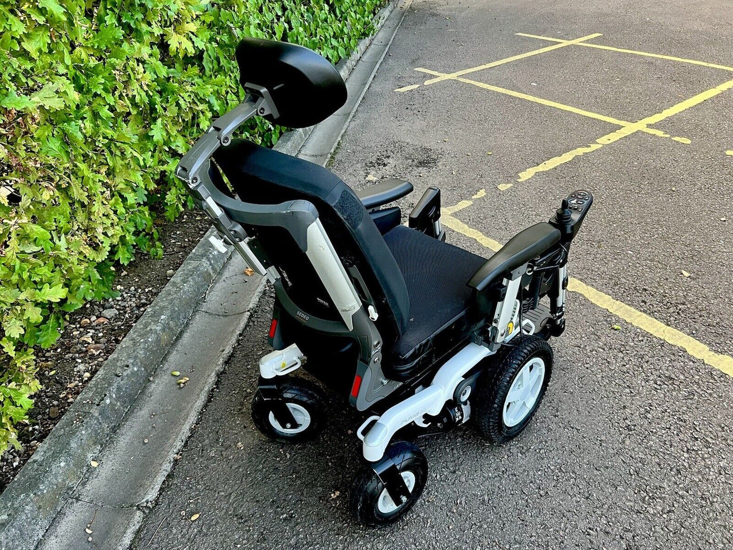 SUNRISE PUMA 40 ELECTRIC USED SECOND HAND WHEELCHAIR POWERCHAIR MOBILITY RISING RECLINE