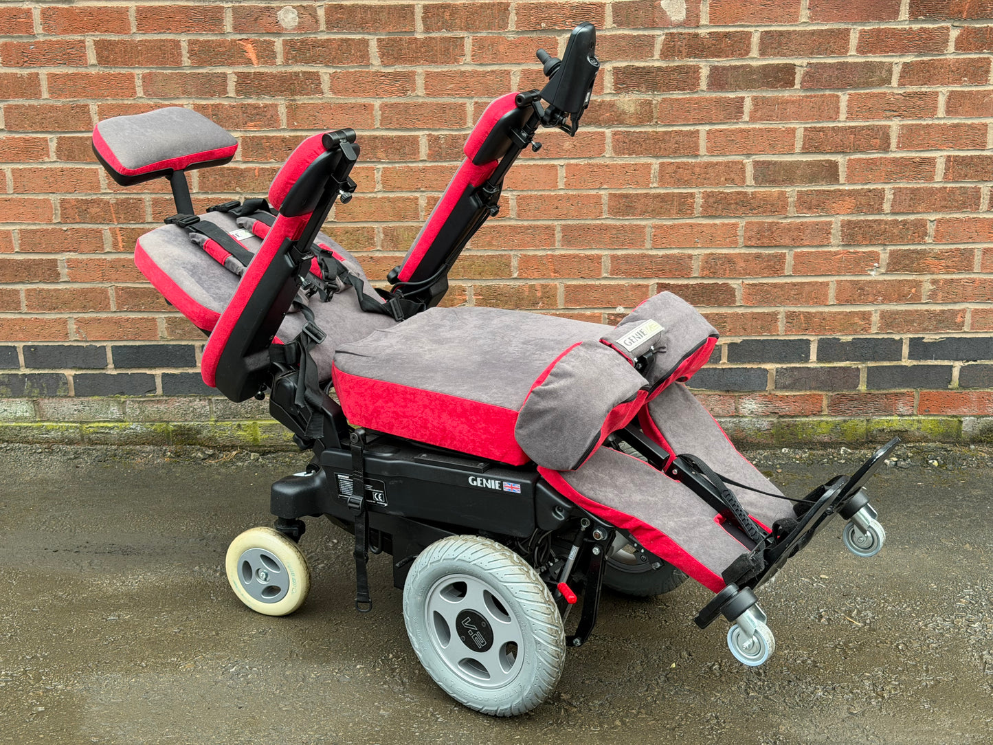 Genie V2 EasyRise Standing Electric Wheelchair Stand Up Powerchair Wheelchair