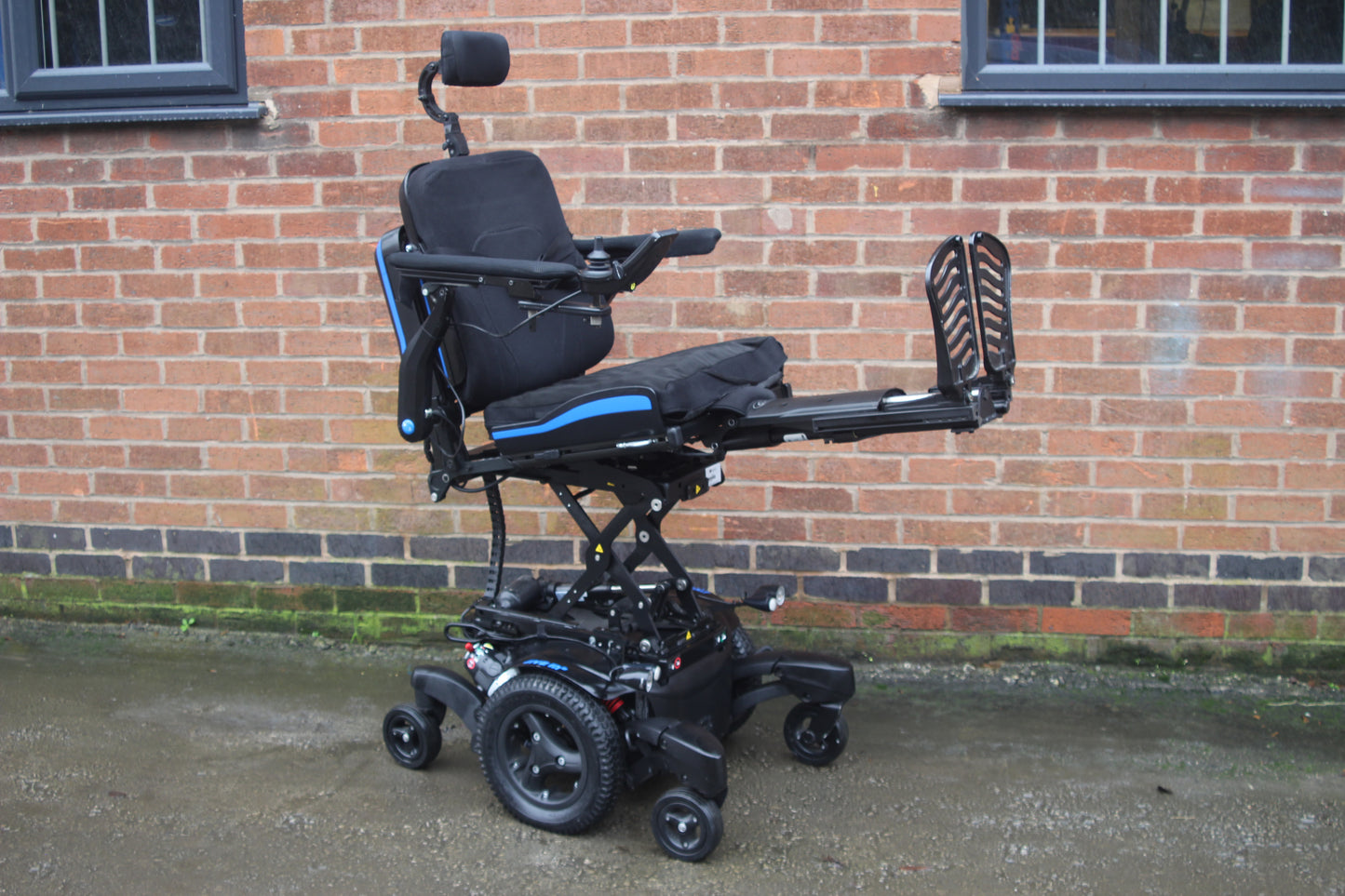 Quickie Jive M2 Sedeo Ergo Lie Down Pressure Relief Electric Wheelchair