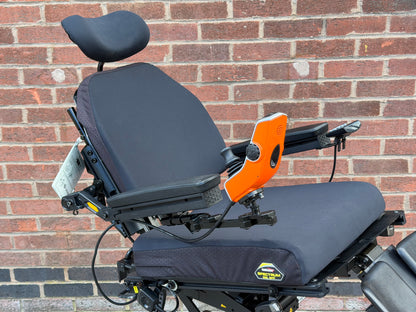 Pride Quantum Edge 2.0 I-Level Riser Recline Tilt Footplate Electric Wheelchair Powerchair