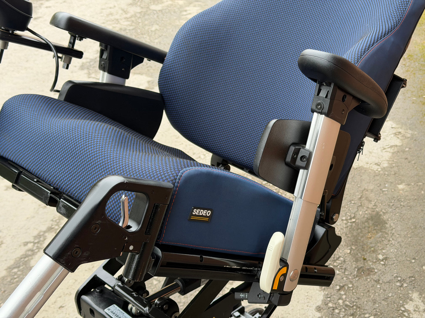 Quickie Q500M 6MPH Electric Wheelchair Powerchair Rising Tilt Sedeo Pro