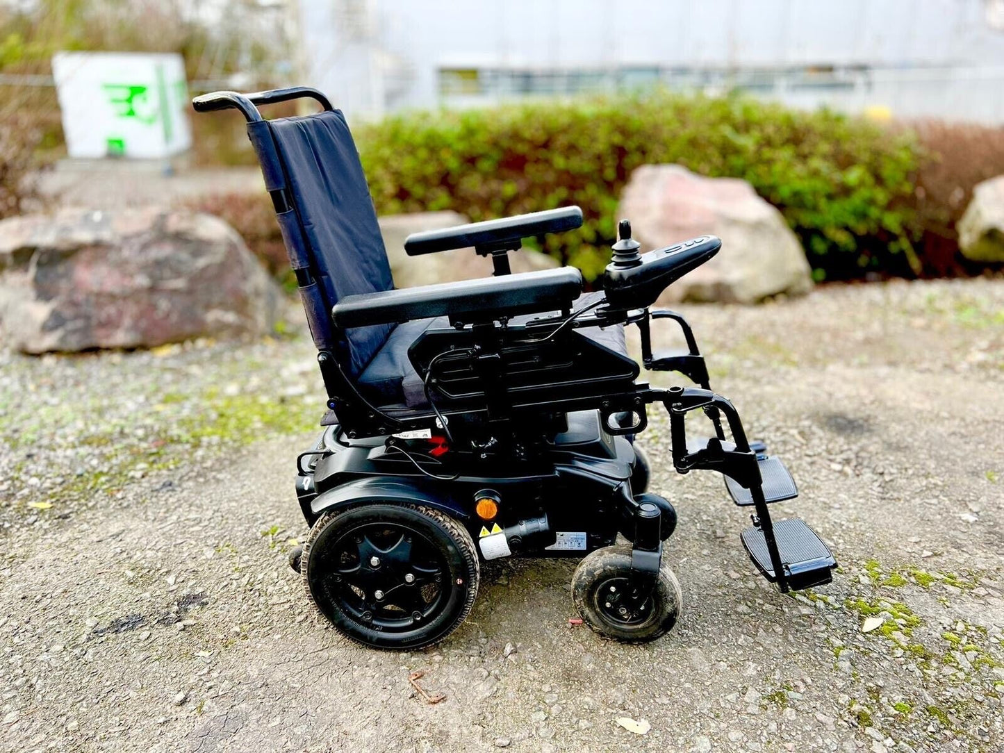 SUNRISE QUICKIE Q100R 4MPH RWD USED SECOND HAND ELECTRIC MOBILITY POWERCHAIR WHEELCHAIR SCOOTER