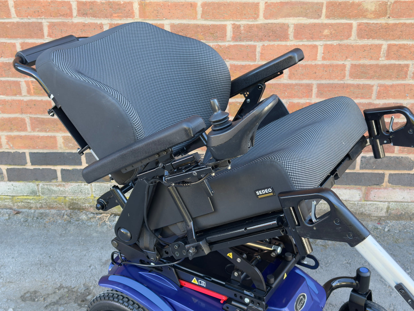 Quickie Q300R Electric Wheelchair Tilt Sedeo Pro Seating Powerchair