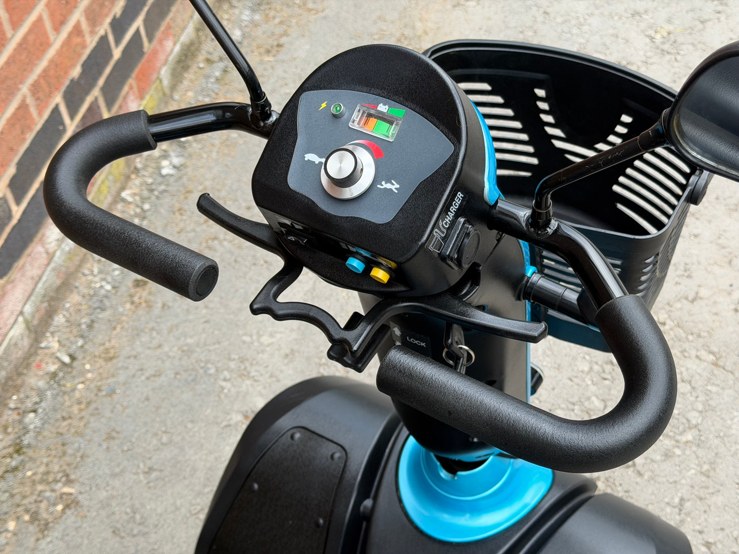 Monarch Mobility 4MPH Mobility Scooter Like New Pavement Mobility Scooter