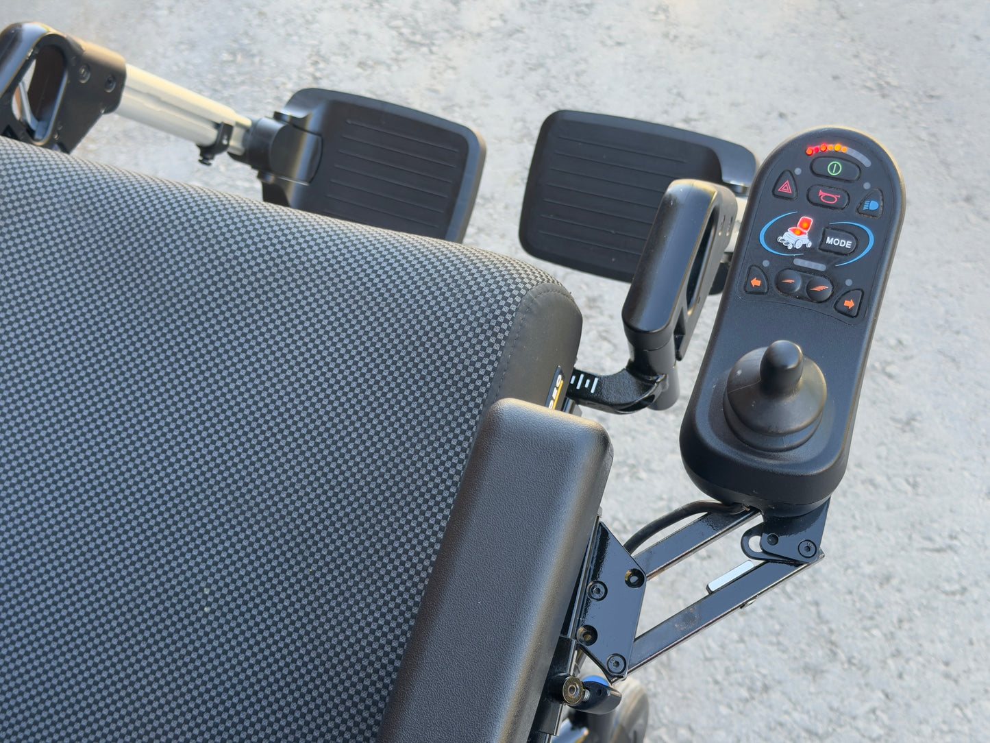 Quickie Q300R Electric Wheelchair Tilt Sedeo Pro Seating Powerchair
