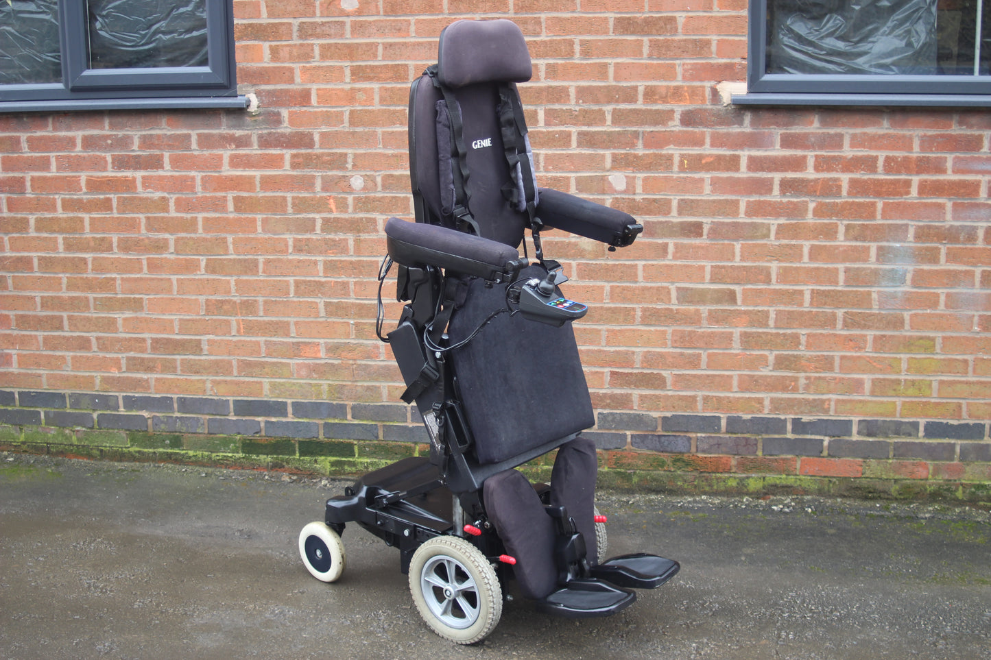 Genie EasyRise Standing Electric Wheelchair Stand Up Powerchair Wheelchair