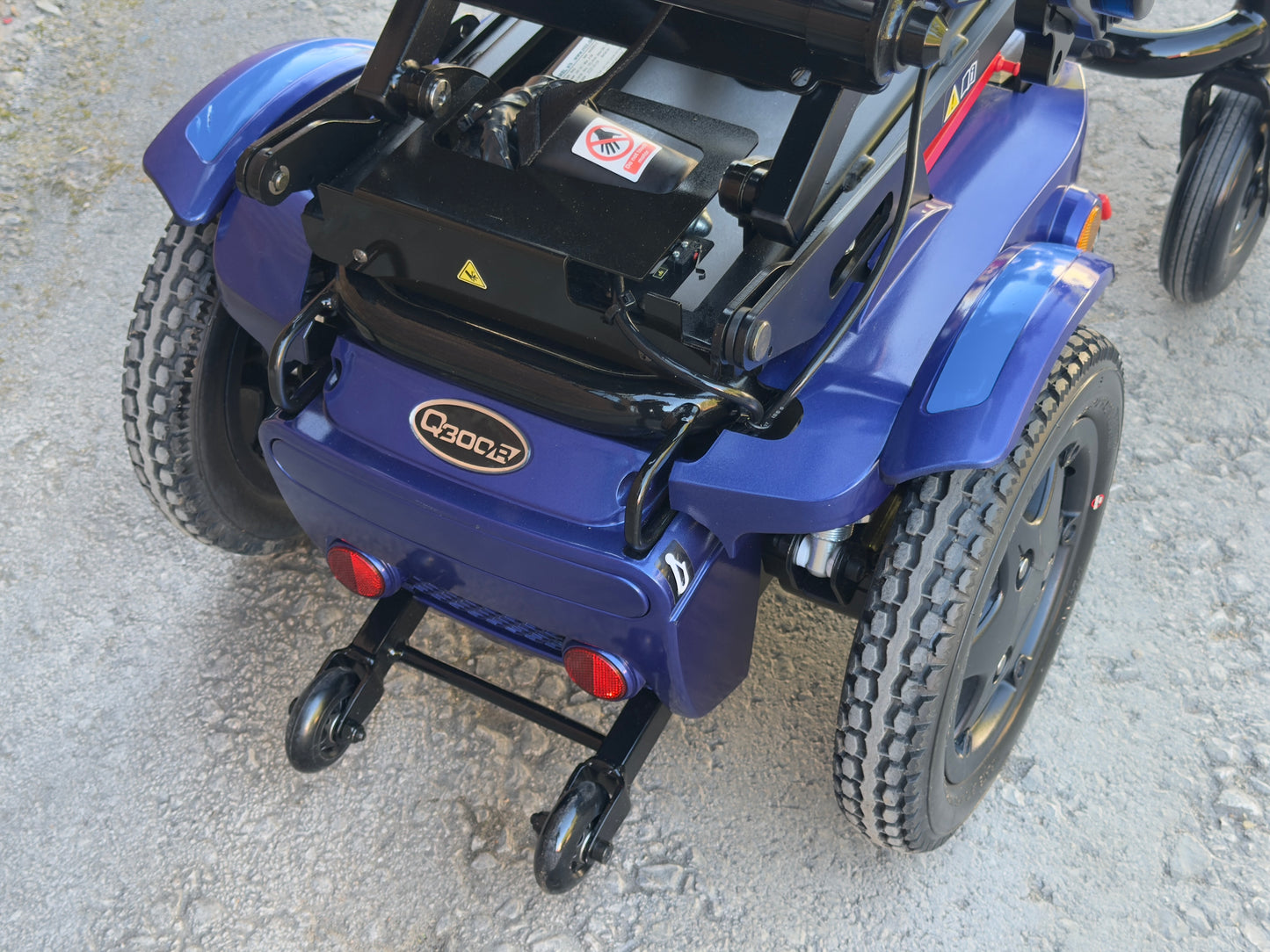 Quickie Q300R Electric Wheelchair Tilt Sedeo Pro Seating Powerchair
