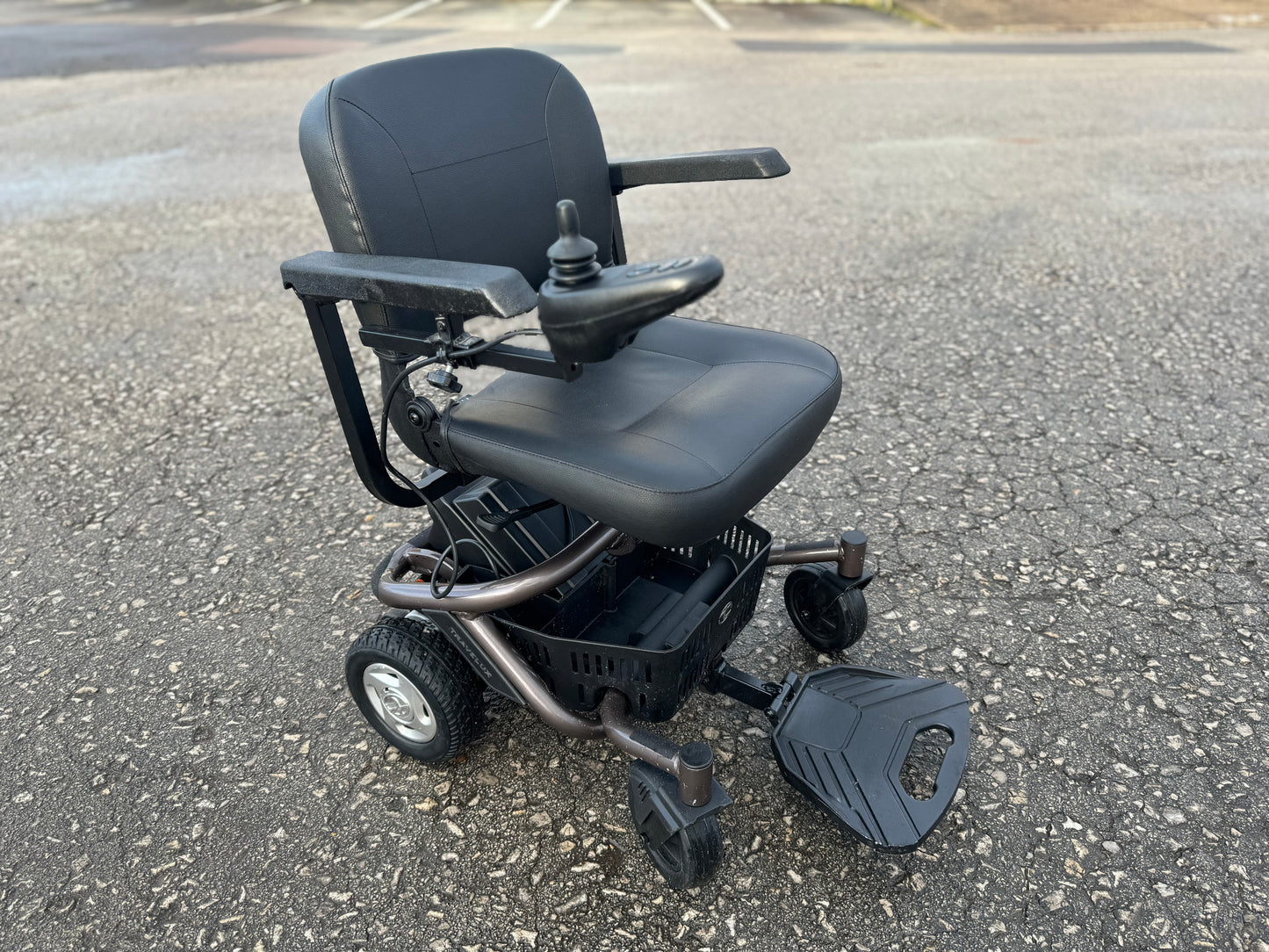 TRAVELUX QUEST USED SECOND HAND ELECTRIC WHEELCHAIR 4MPH RWD LIGHTWEIGHT