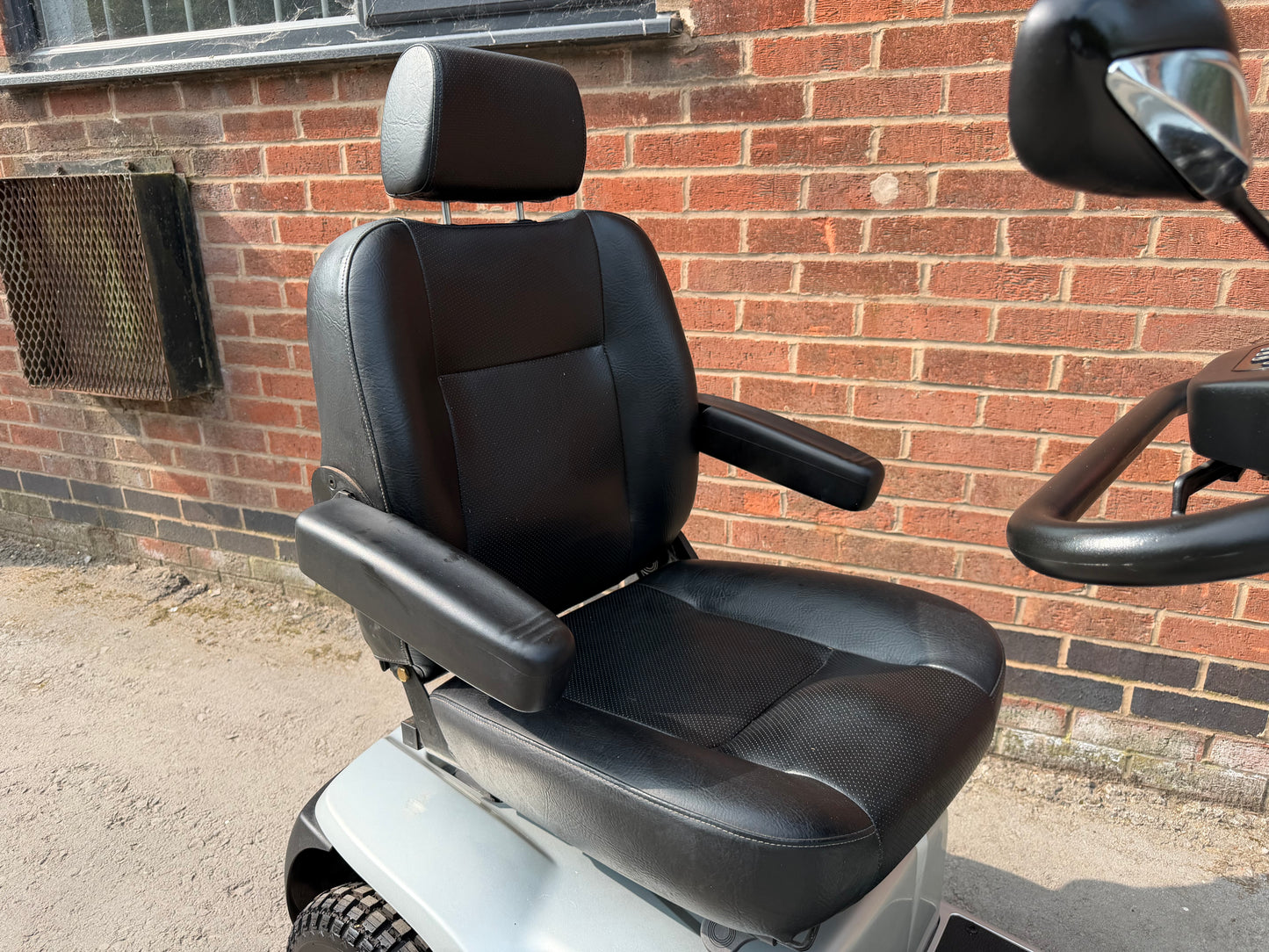Drive ST6 Abilize Ranger Mobility Scooter Heavy Duty Scooter Road Legal
