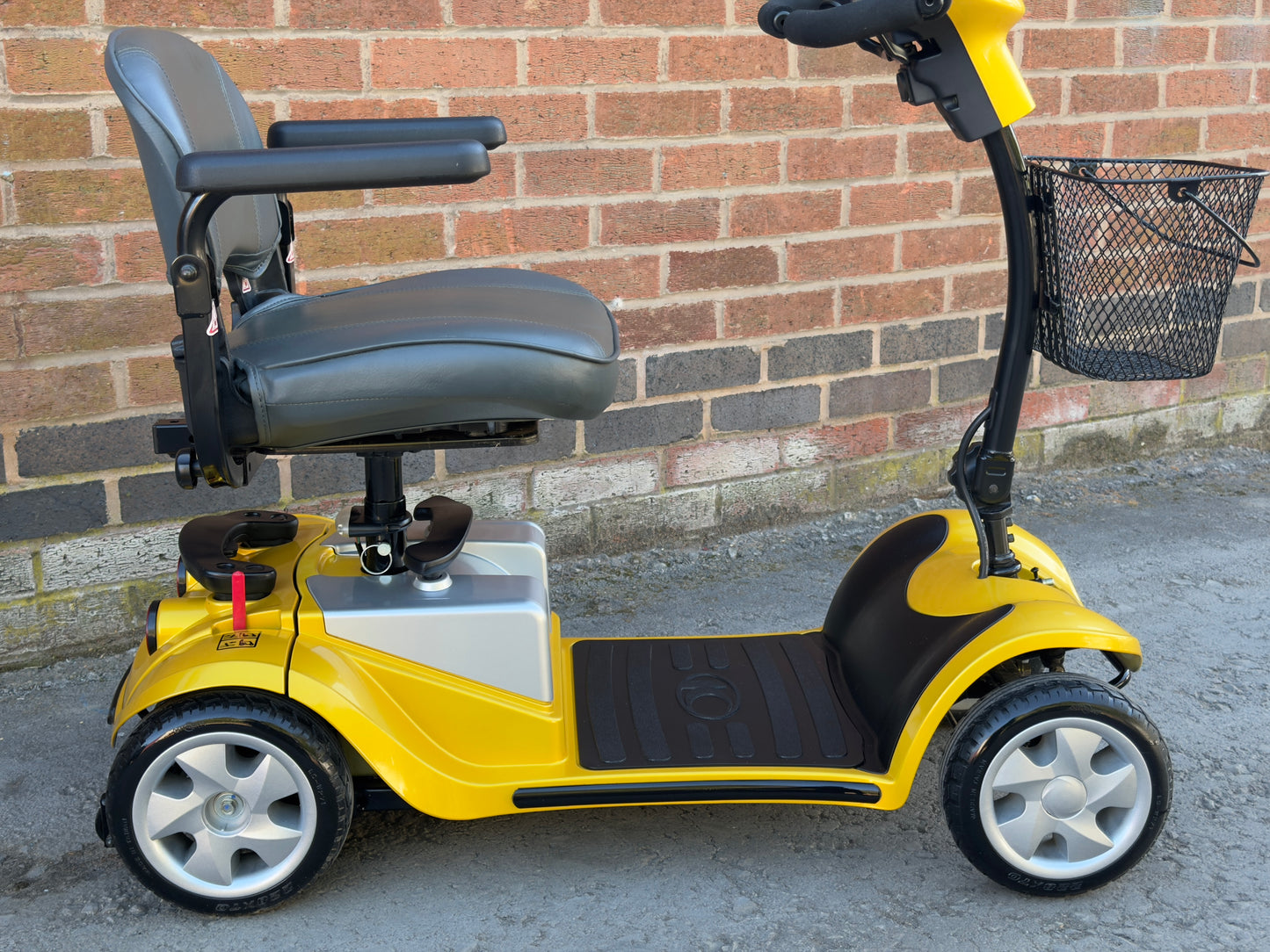 Kymco For U Mini Comfort Mobility Scooter 4Mph Portable Scooter