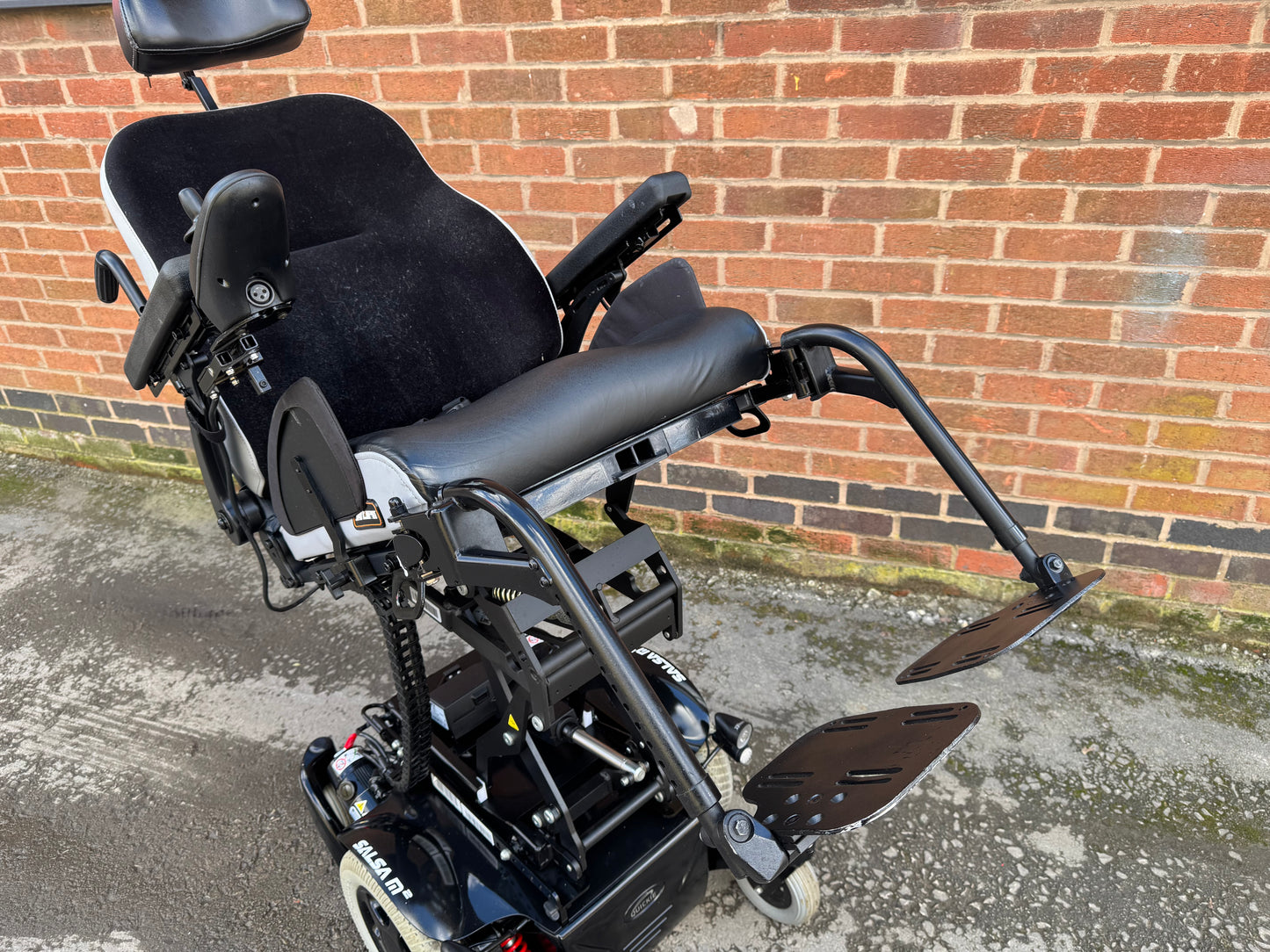 Quickie Salsa M2 8MPH Tilt Riser MND Electric Wheelchair Powerchair Refurbished Pre-Owned