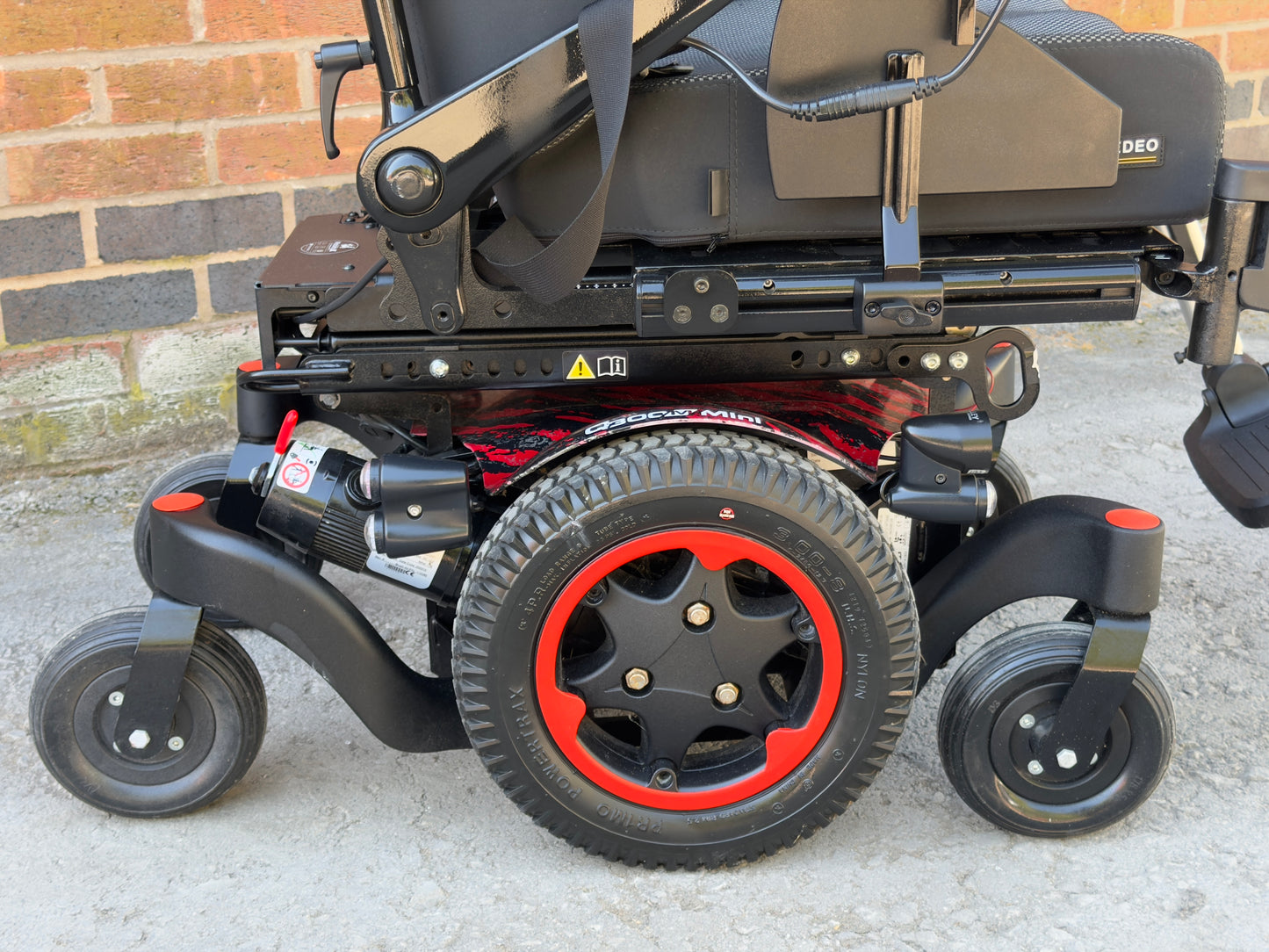 Quickie Q300M Mini 6MPH Sedeo Pro Rising Tilt Electric Wheelchair Powerchair