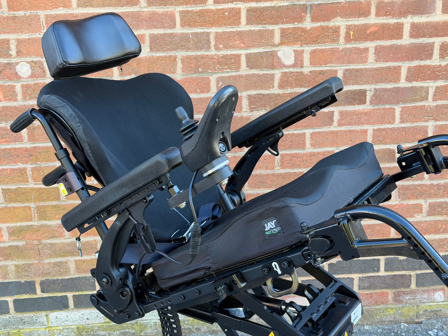 Quickie Salsa Mini M2 MWD Electric Wheelchair Powerchair Electric MND Riser Tilt