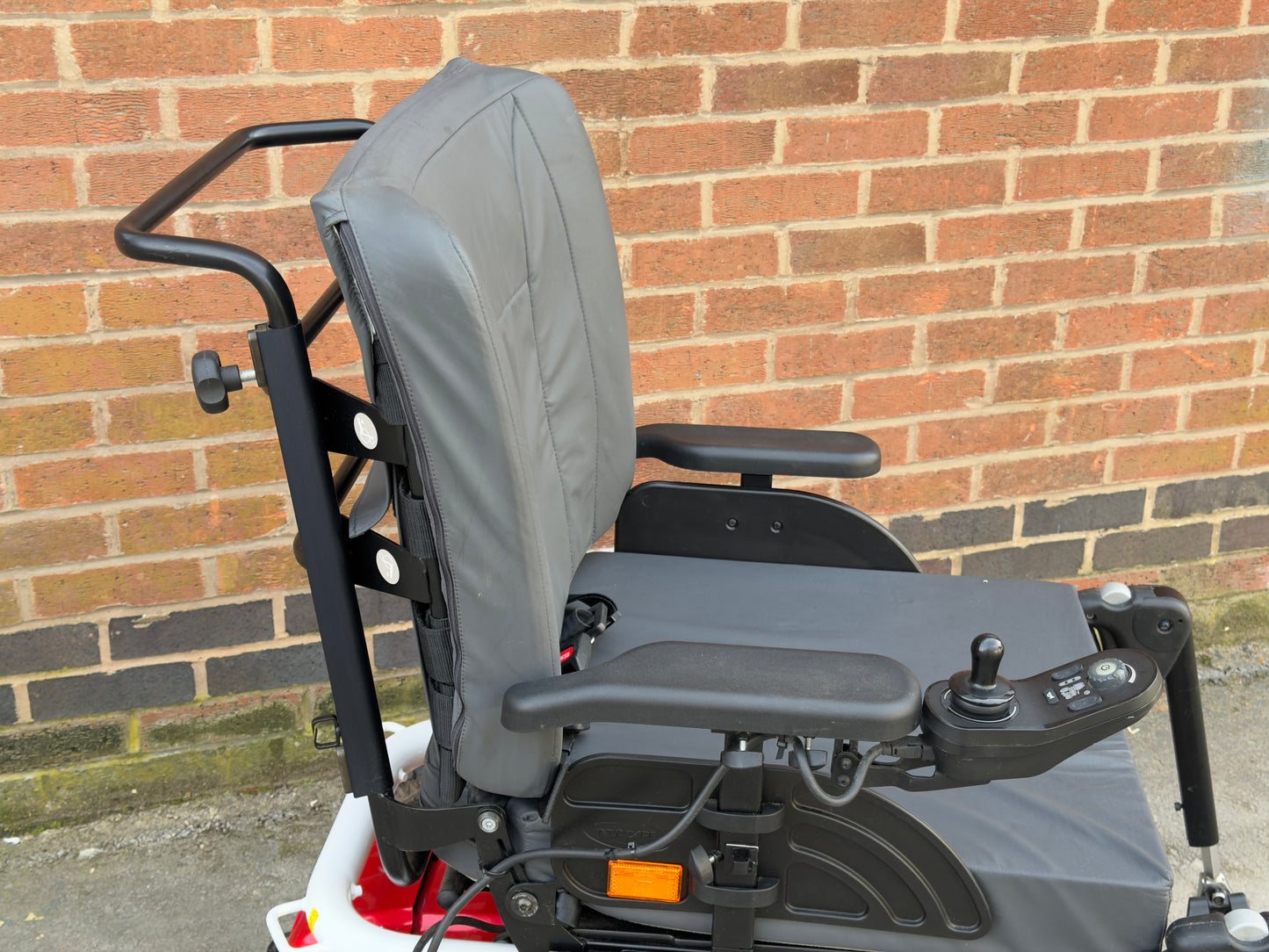 Invacare Kite Bariatric Electric Wheelchair Tilt Recline Powerchair
